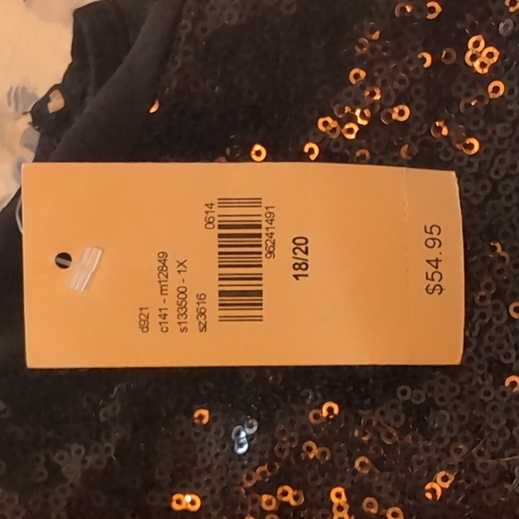 Sleeveless Sequins Top - Picture 5 of 6